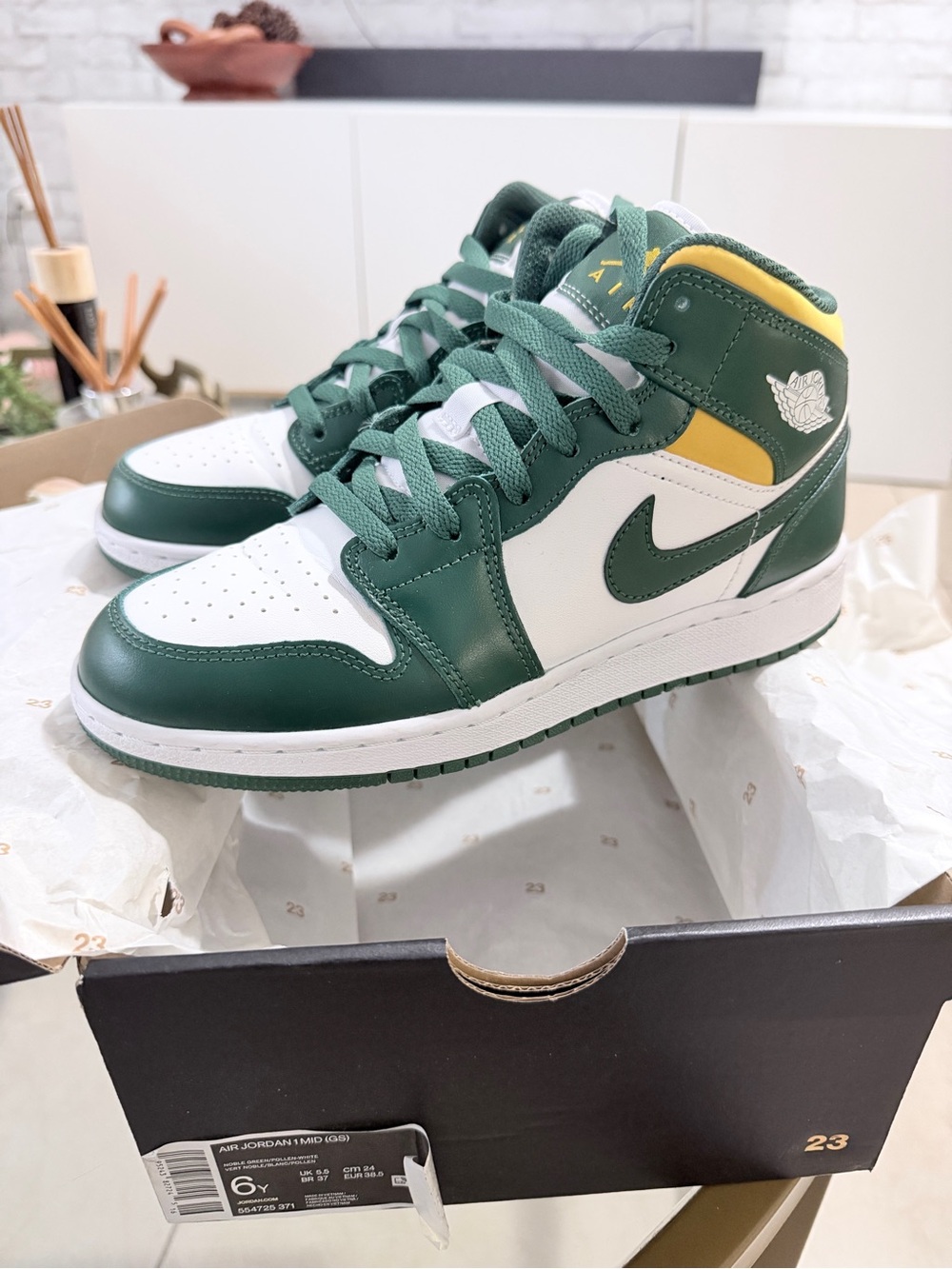 Nike Air Jordan 1 Mid Noble Green White Yellow